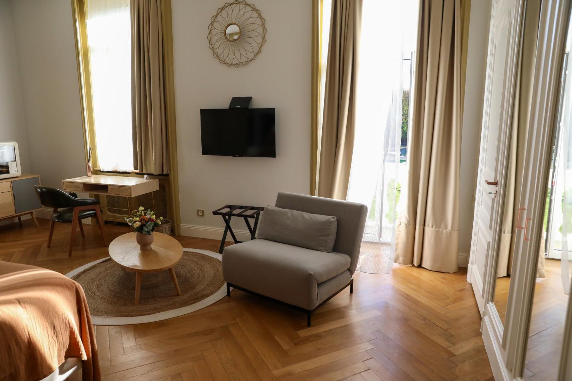 Sequoias Golf & Ressort Ruy-Montceau Exterior foto