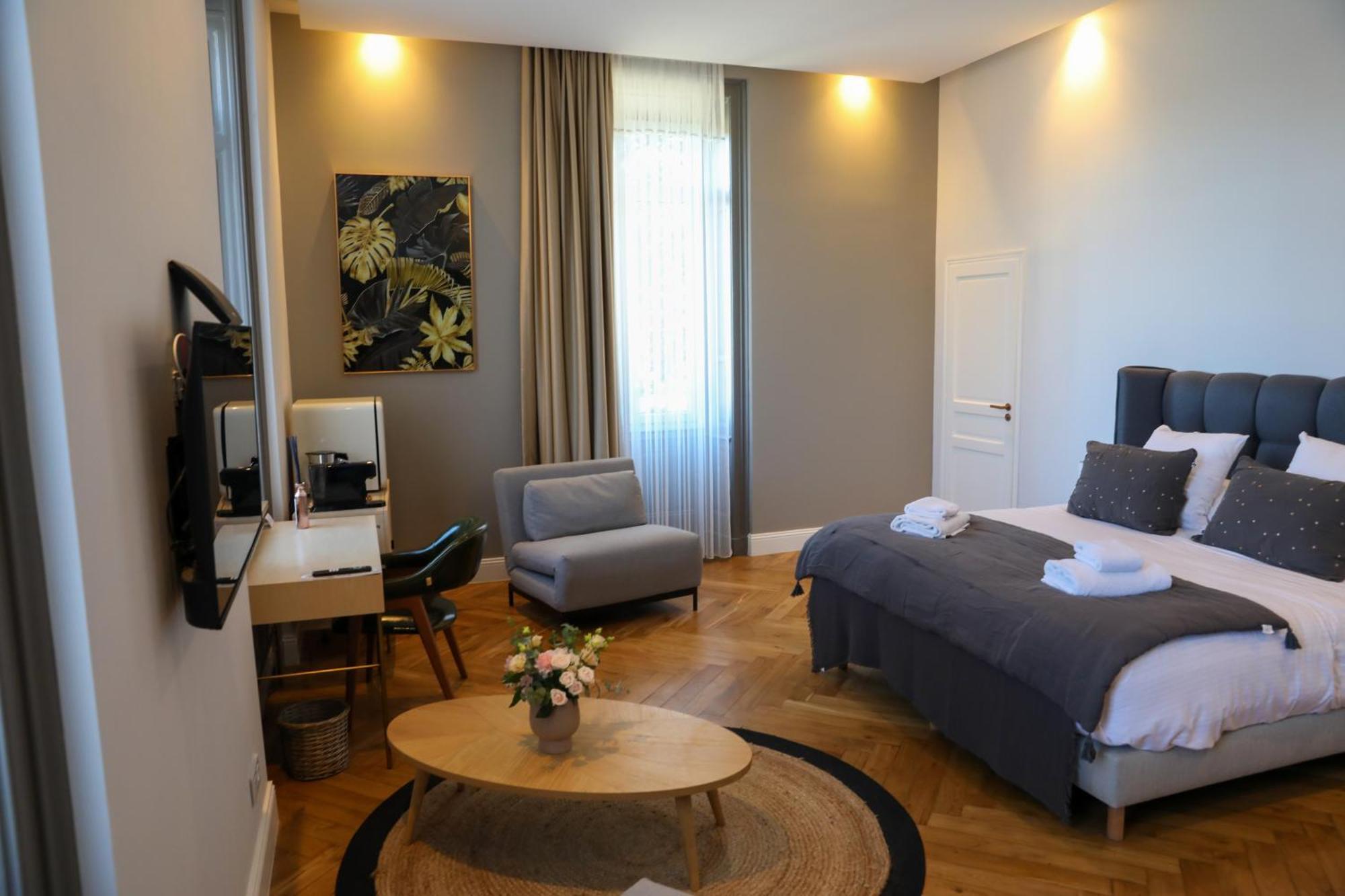 Sequoias Golf & Ressort Ruy-Montceau Exterior foto