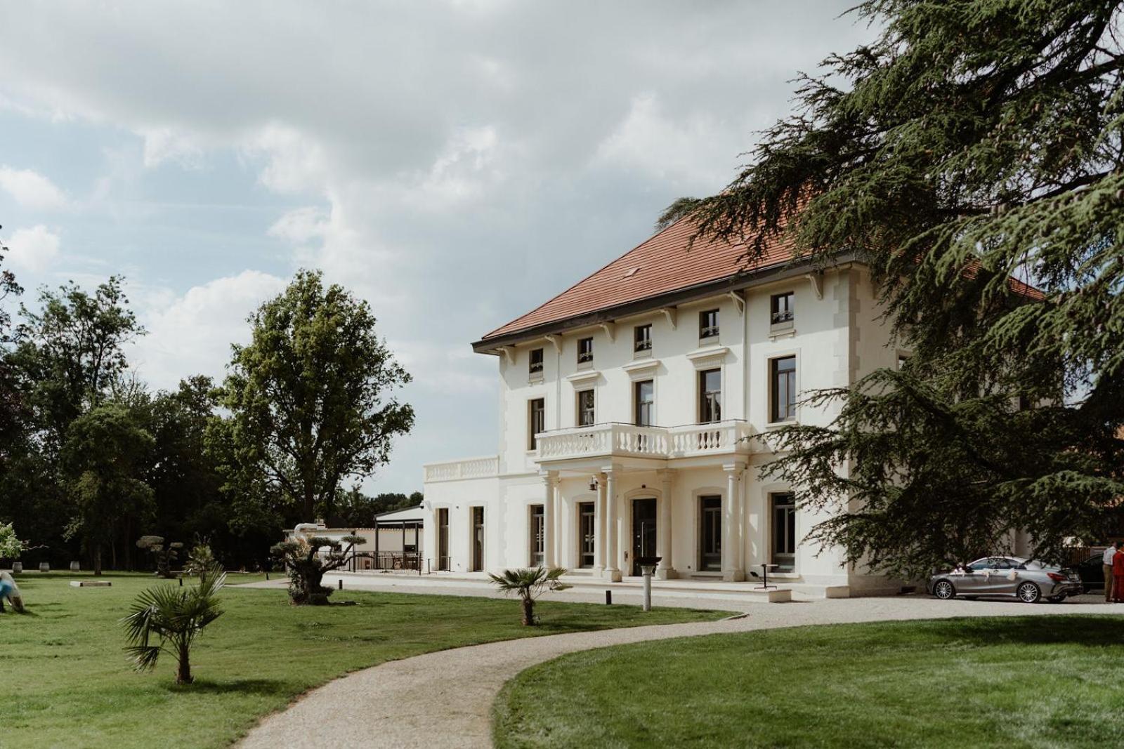 Sequoias Golf & Ressort Ruy-Montceau Exterior foto