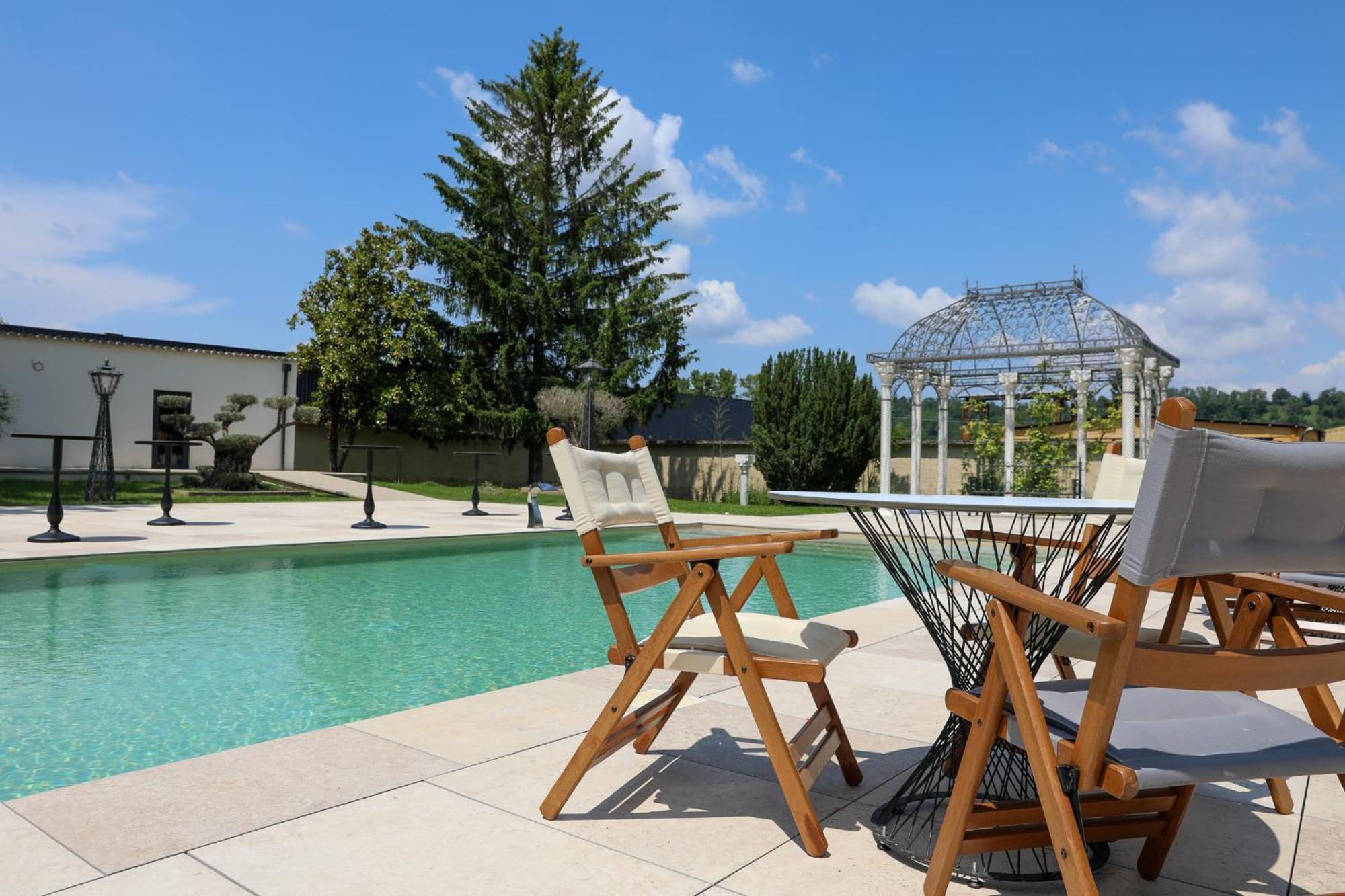 Sequoias Golf & Ressort Ruy-Montceau Exterior foto